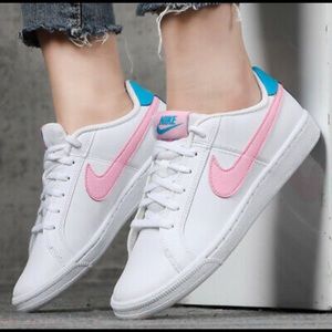 Nike White/Pink Shoes